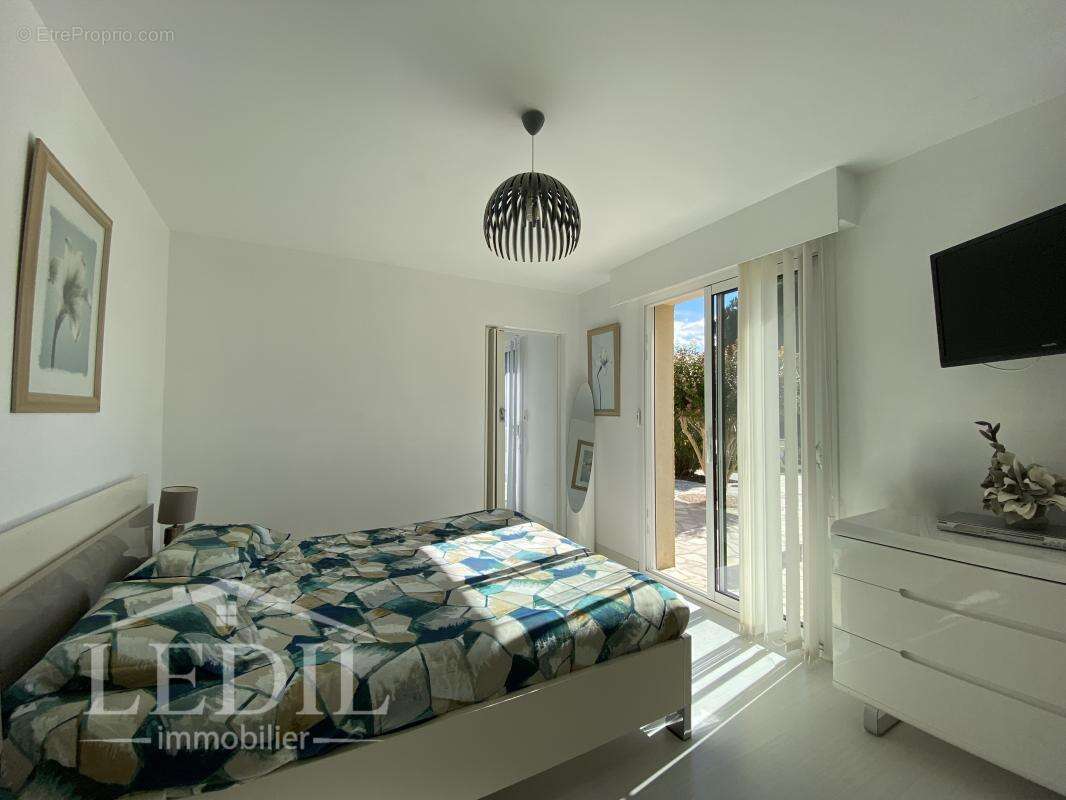 Magnifique Ensemble Immobilier avec Deux Maisons - photo 7