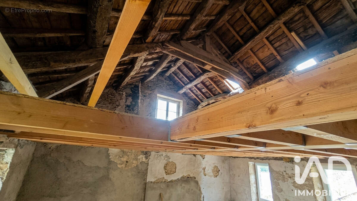 Maison 180 m² à Peux-Et-Couffouleux  - photo 6