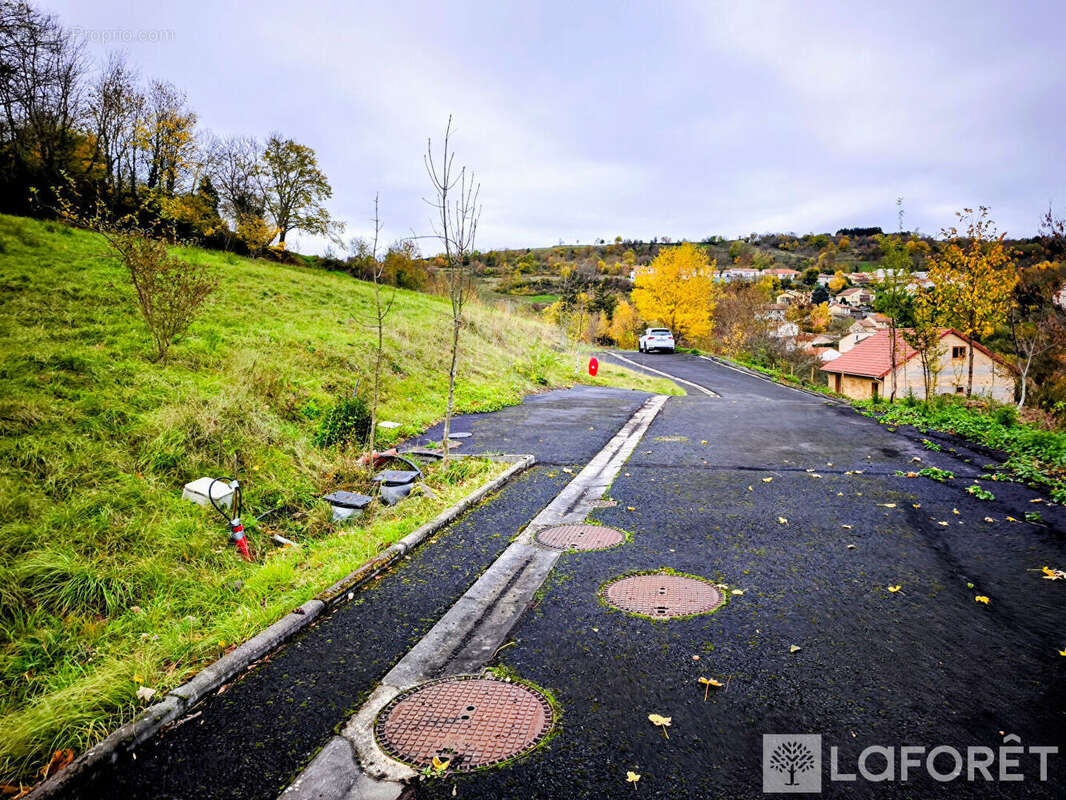 Terrain à ESPALY-SAINT-MARCEL