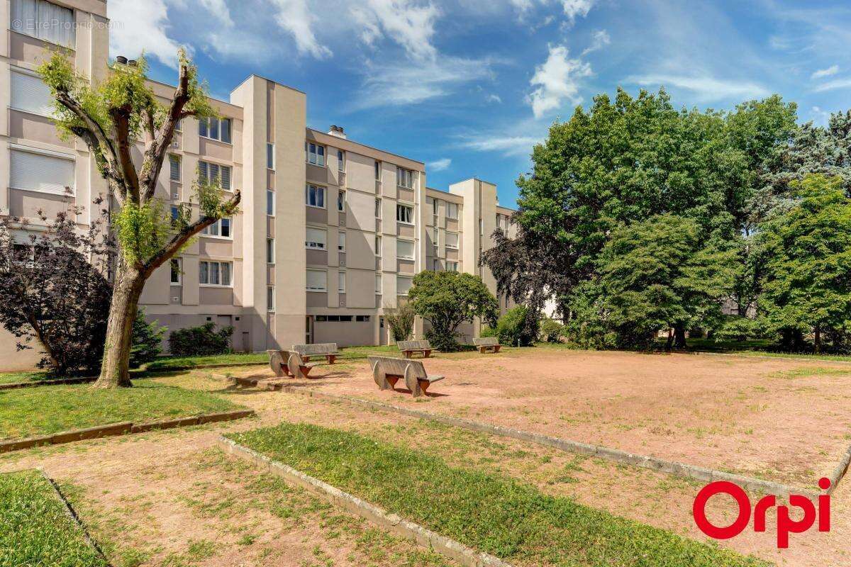 Appartement à CALUIRE-ET-CUIRE