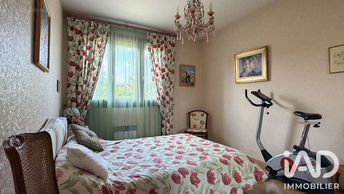 Maison 176 m² à Pont-Sainte-Marie  - photo 8