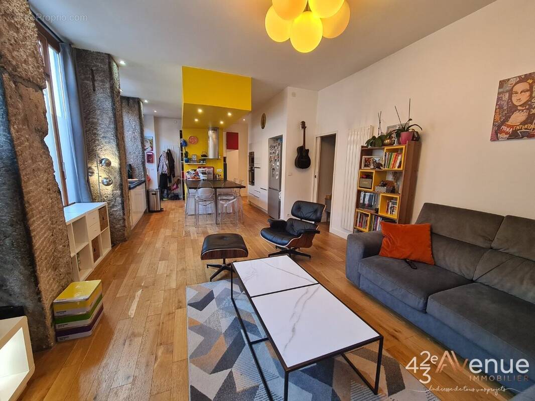 Appartement à SAINT-ETIENNE