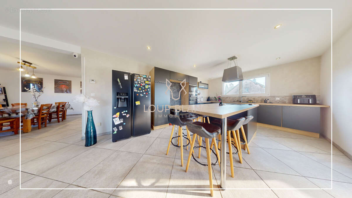 Maison à CHAMPAGNEY