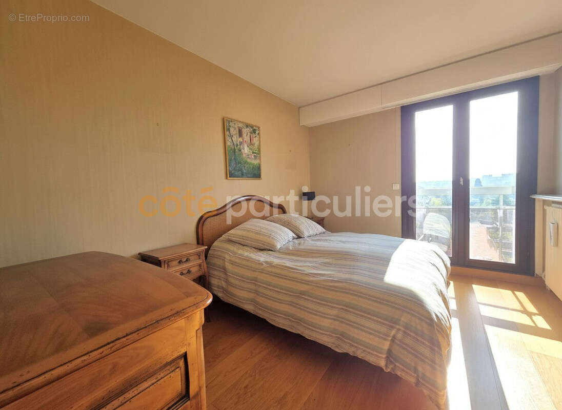 Appartement Saint Germain En Laye 5 pièce(s) 94 m2 - Balcon - Double Box - photo 9