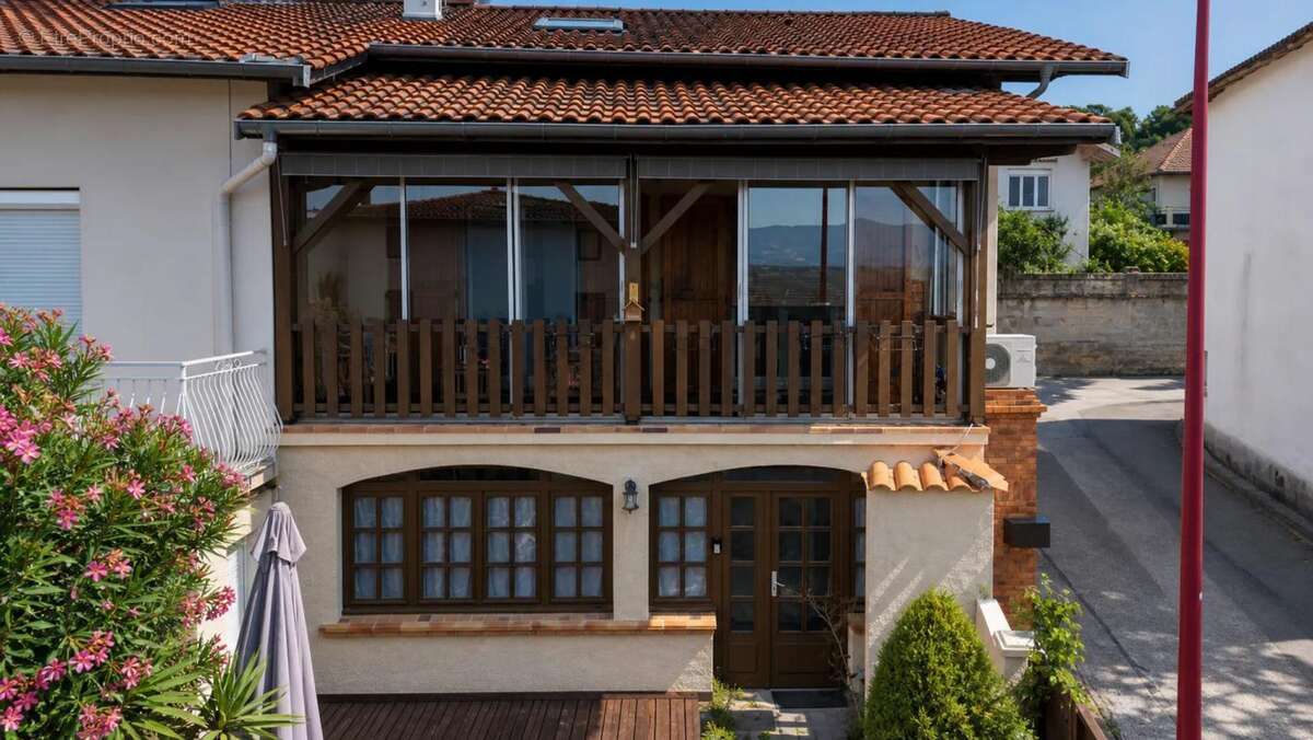 SAINT-CLAIR-DU-RHÔNE – Grande maison familiale de 165 m2 - photo 2