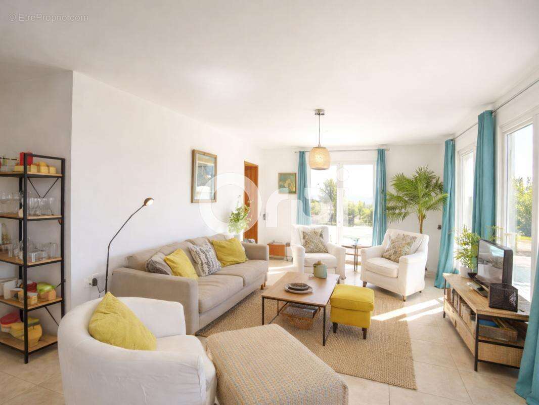 Appartement à MONTAUROUX