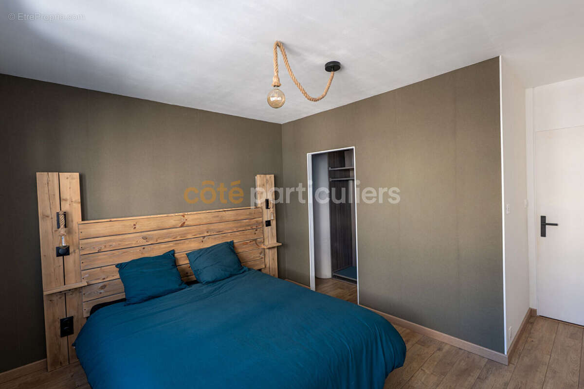 La roche sur-yon -- centre-ville --appartement -- 2 pieces -- 1 chambre -- 59 m2 -- renove -- loggia balcon  --  pentagone - photo 4