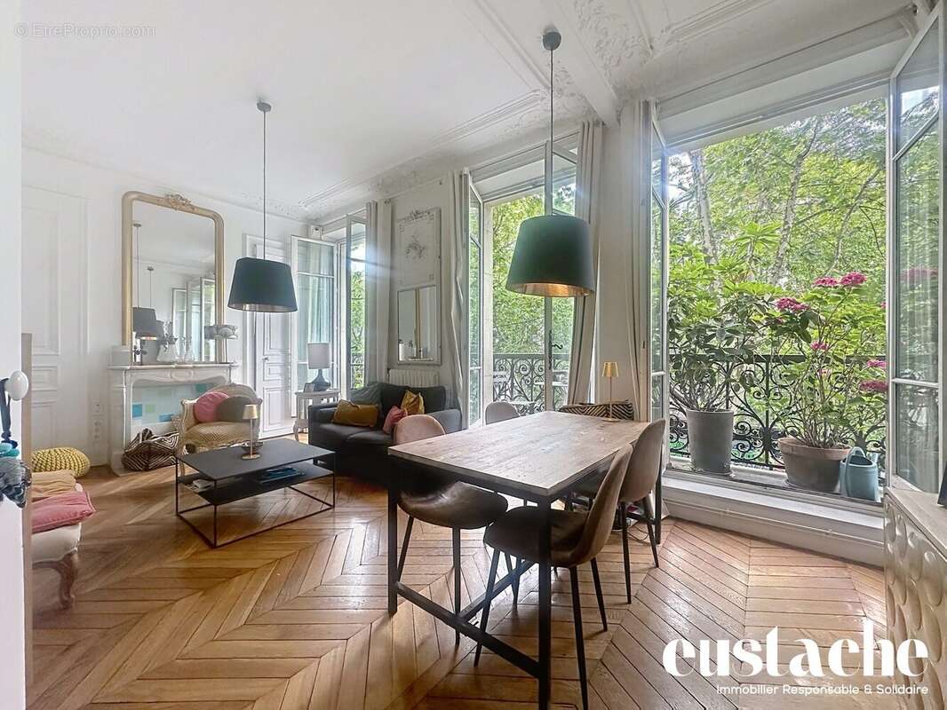 Appartement 63 m² à Paris-10e  - photo 2