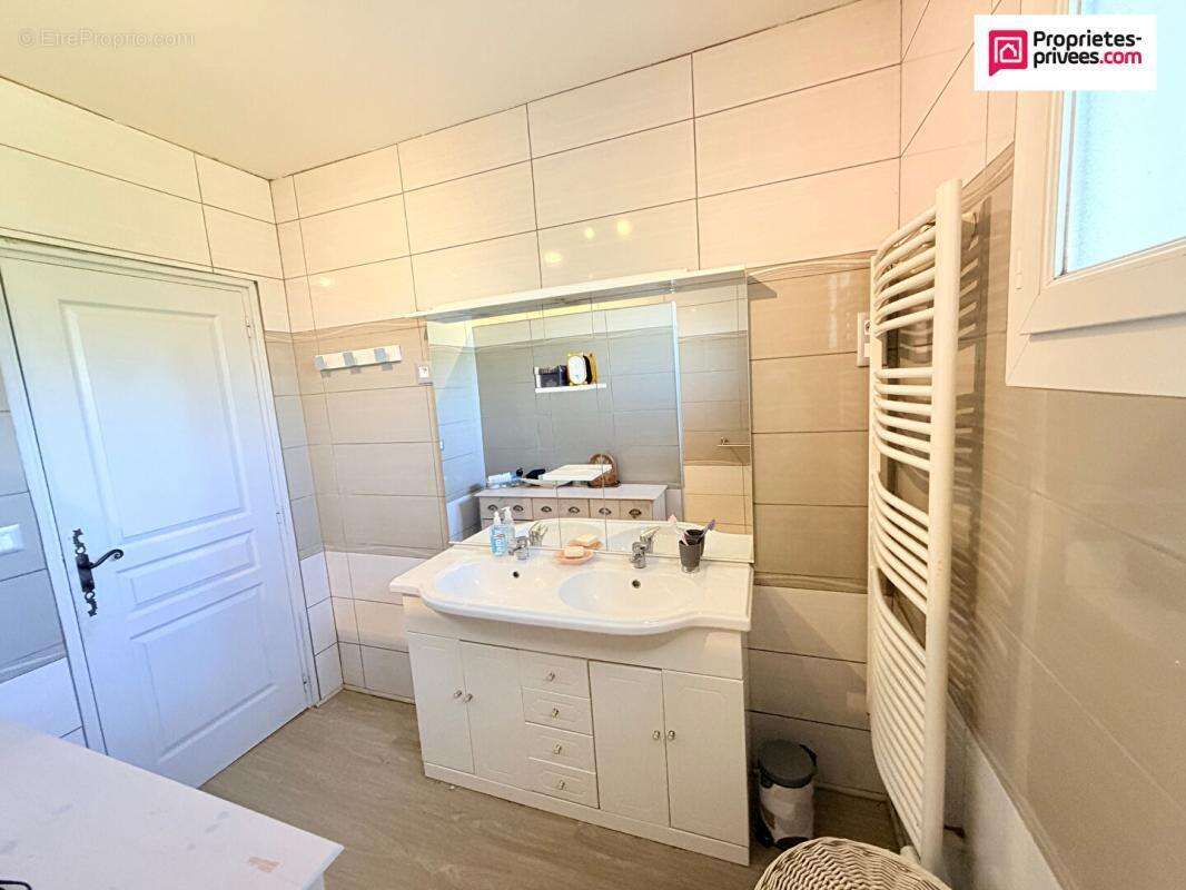 Villa Saint Hilaire De Brethmas 5 pièce(s) 103 m2 3 chambres + 1 BUREAU - photo 13