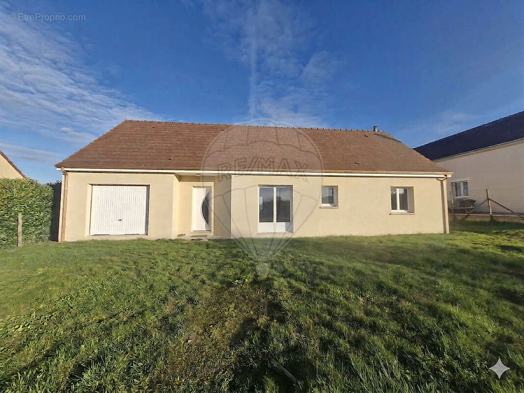 Maison à LURCY-LE-BOURG