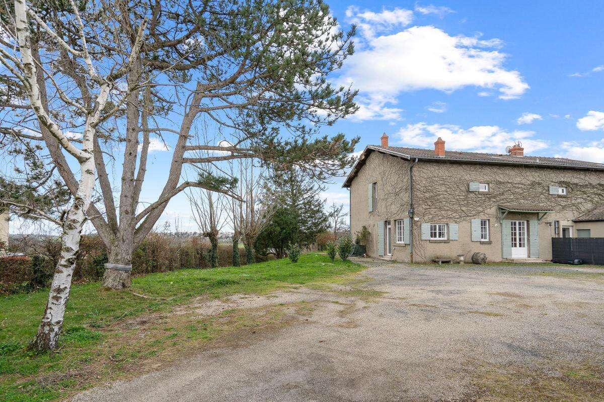 Maison à LA TOUR-DE-SALVAGNY