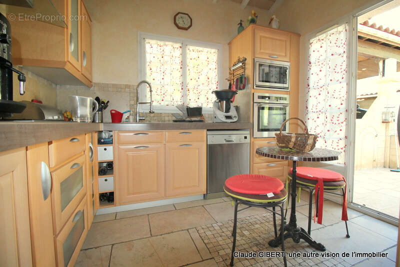 Maison à VAILHAUQUES