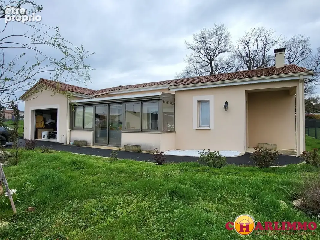 Photo Maison à Saint-Junien au prix de 220 500€