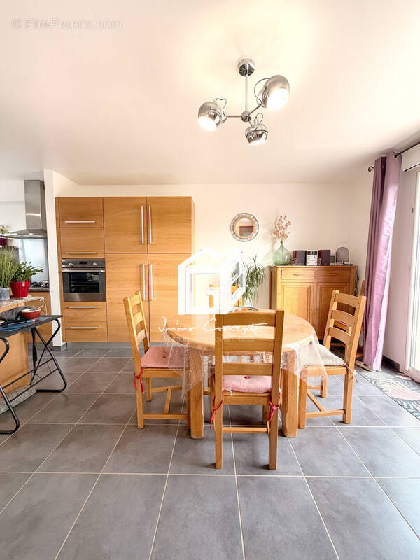 Maison à LUC-LA-PRIMAUBE