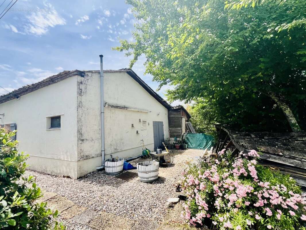 Maison en pierre de 3 chambres avec vue sur la campagne - photo 13