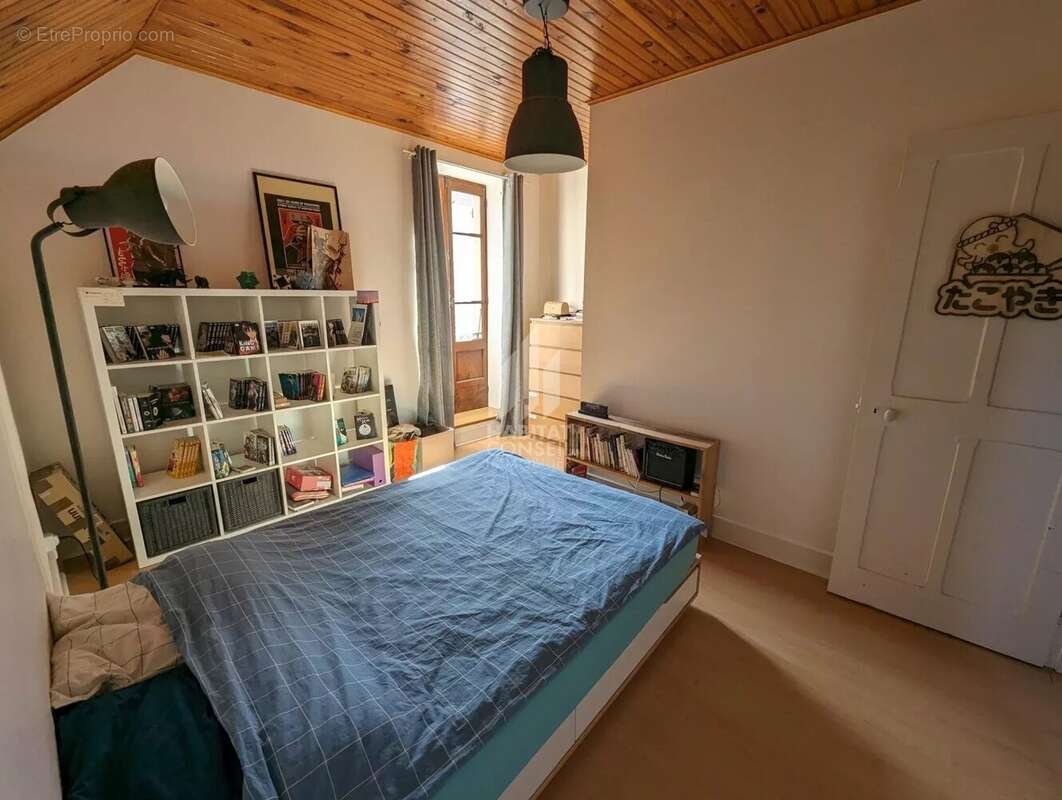 Maison à SAINT-LAURENT-DU-PONT