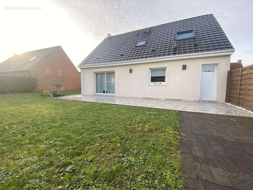 Maison à COURRIERES