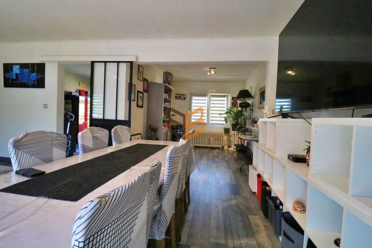 Maison à AUDUN-LE-ROMAN