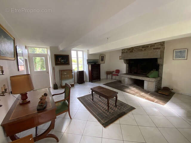 Rare, Maison de Maître avec bâtiment et 10000m2 de terrain ! - photo 14