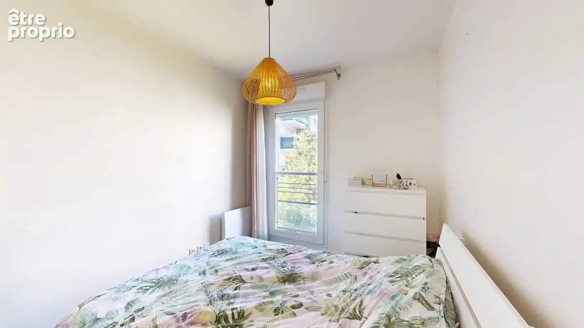 Nanterre  4 pieces + balcon + place de stationnement - photo 8