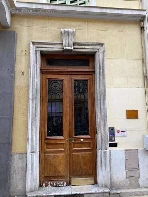 Nice rue foncet - grand studio mansarde - photo 16