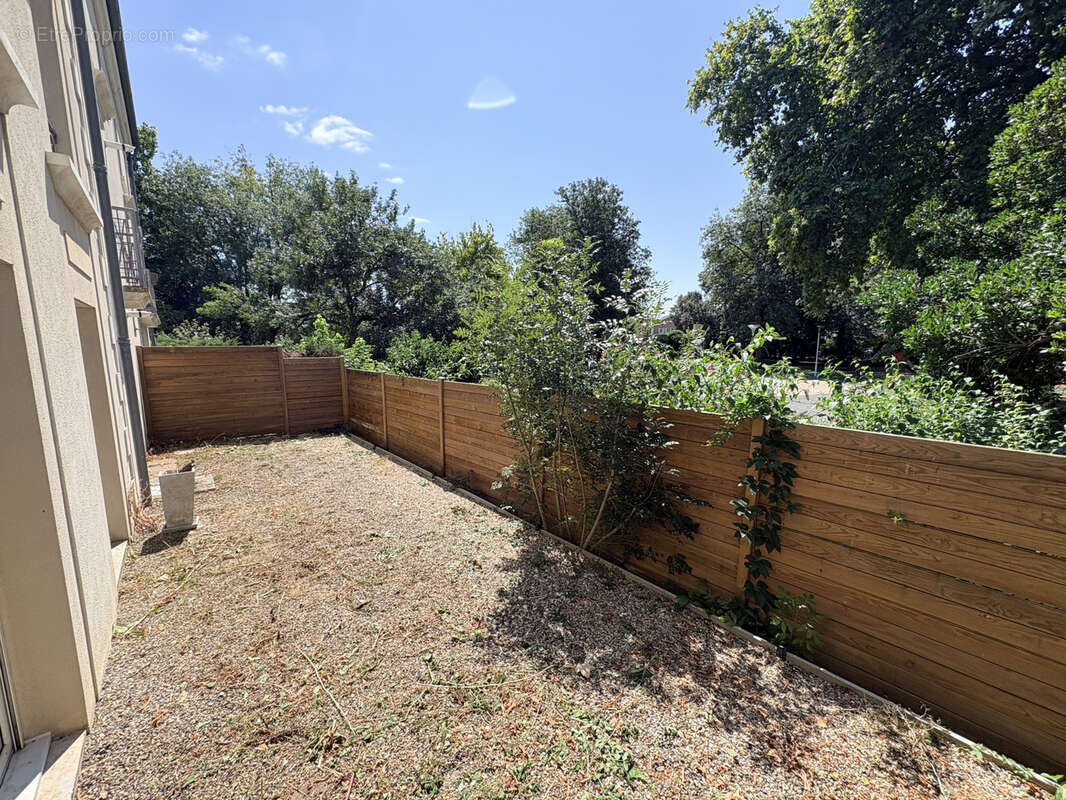 Appartement T4 en rez-de-jardin   97,46 m2   Résidence sécurisée - photo 3