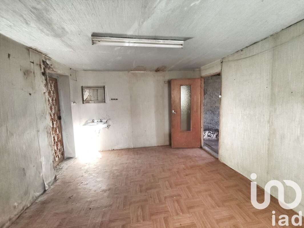 Photo 2 - Maison à MONTGILBERT