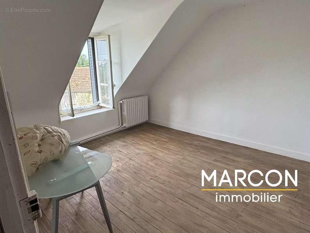 Maison à LE GRAND-BOURG