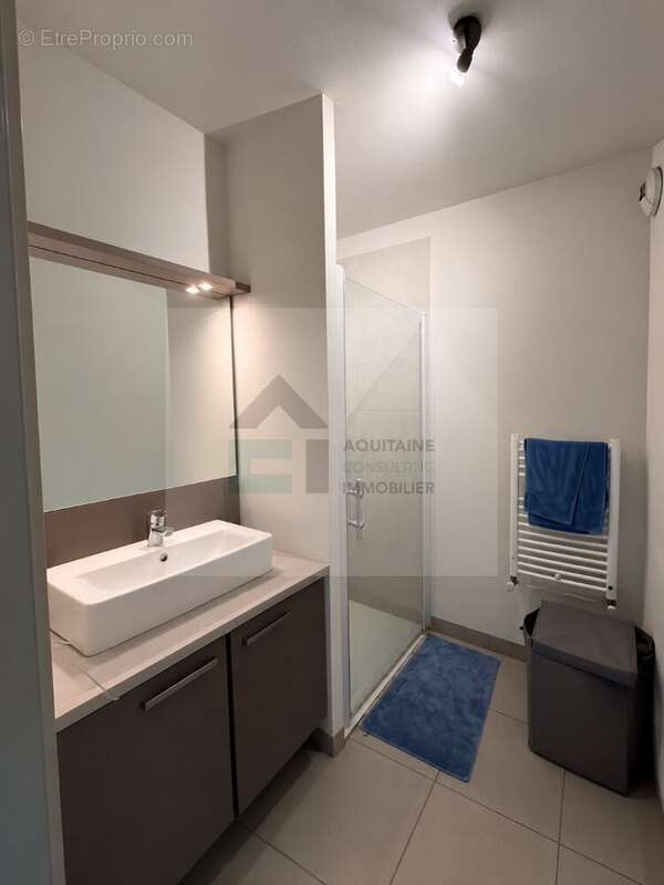 Appartement à VILLENAVE-D'ORNON