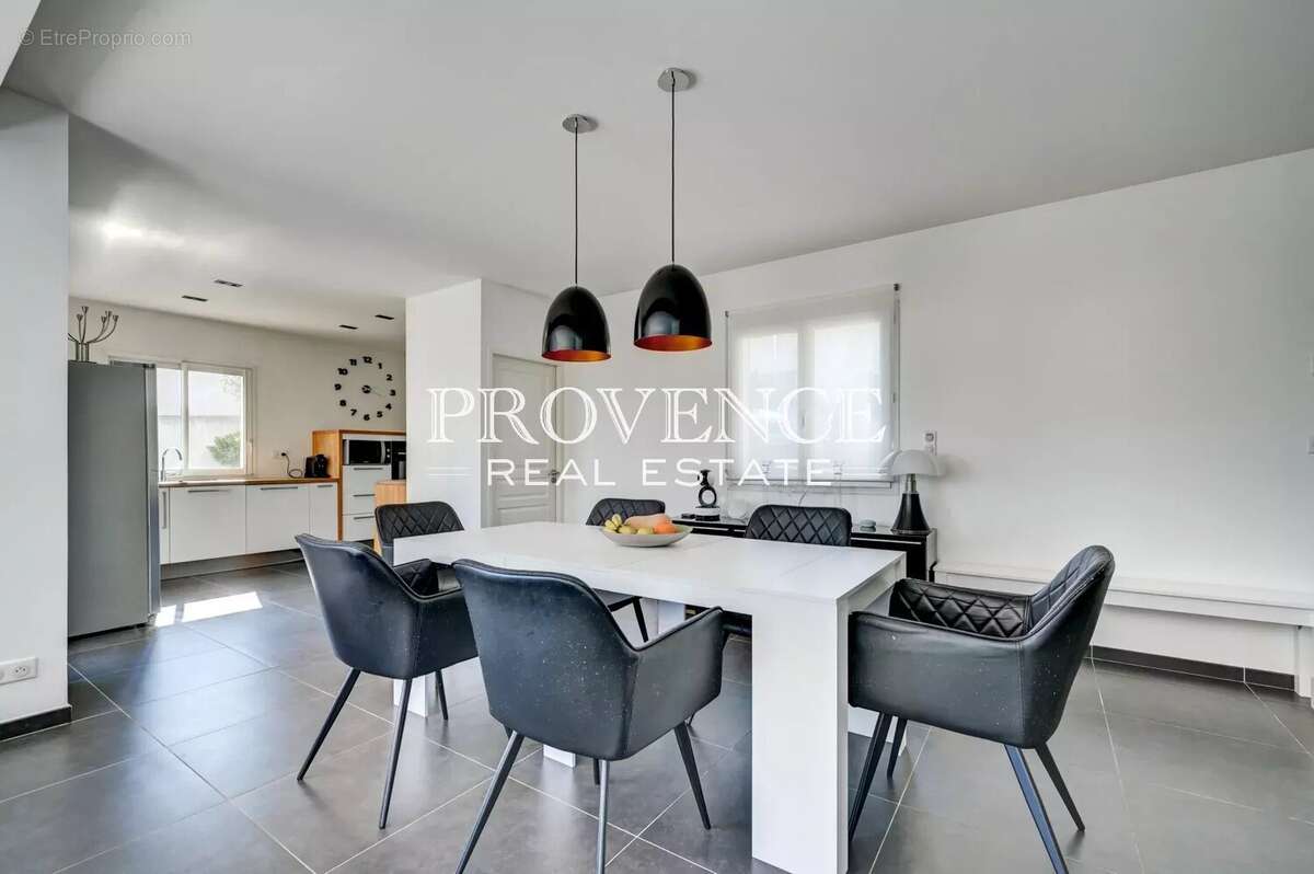 Maison à MARSEILLE-11E