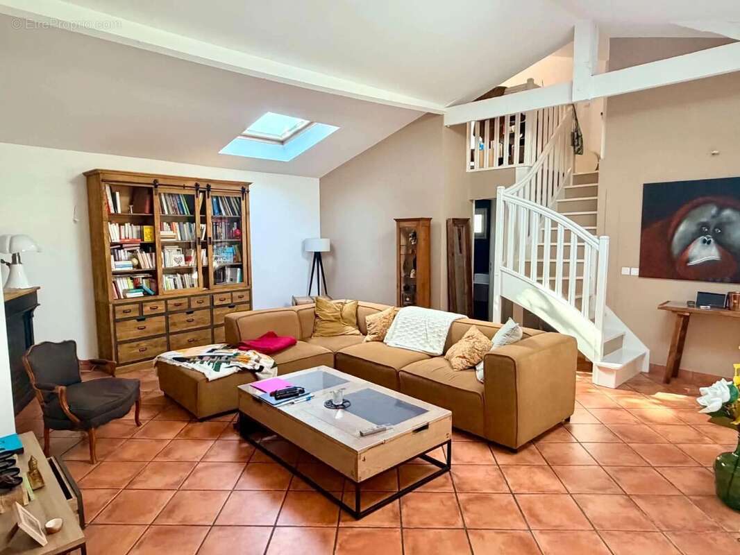 Bègles Maison coup de coeur de plain pied avec piscine - photo 4