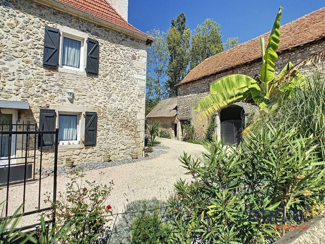 Maison à LOUBIENG