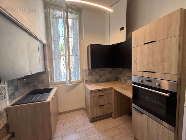 Appartement à MARSEILLE-4E