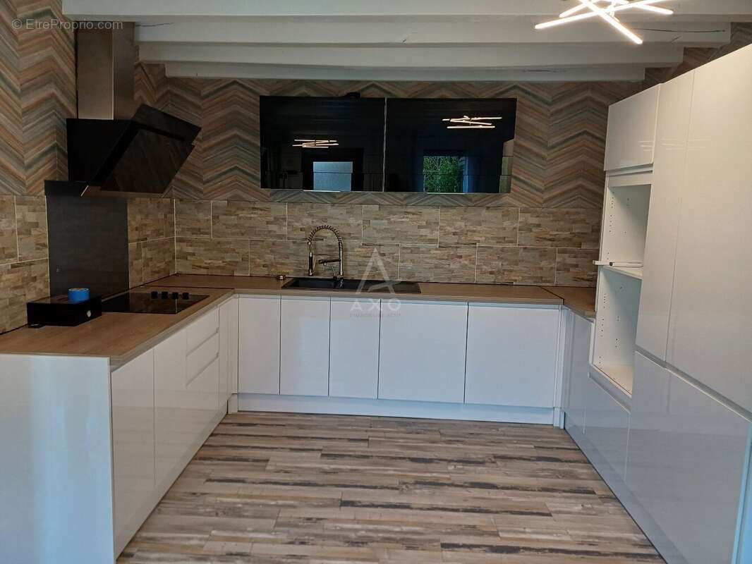 Maison à SAINT-ETIENNE-DU-ROUVRAY