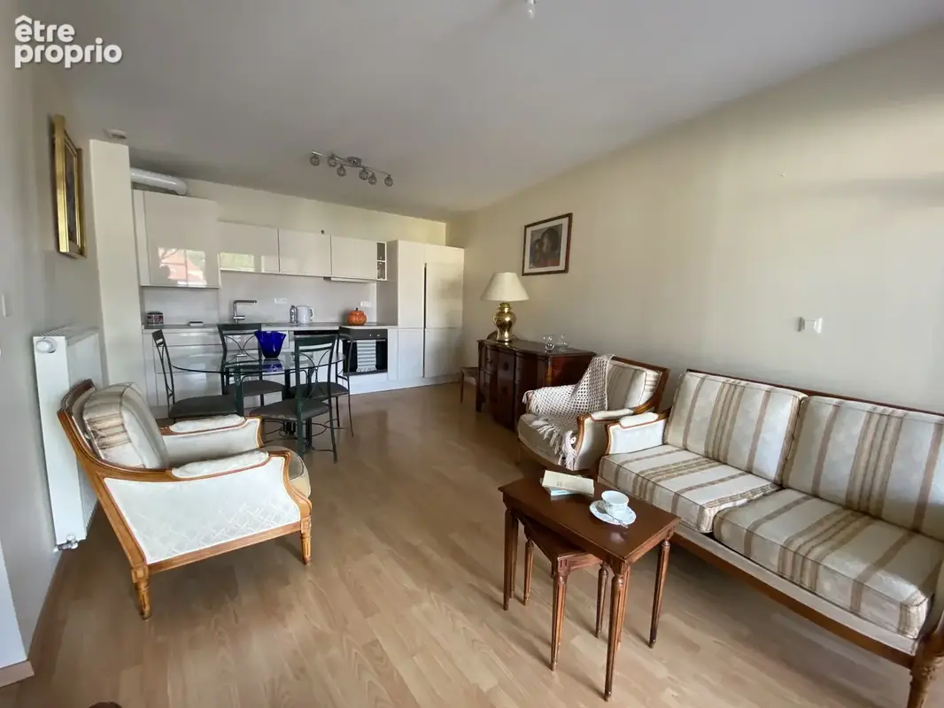 Appartement F2 au dernier étage avec balcon, garage et ascenseur - photo 2