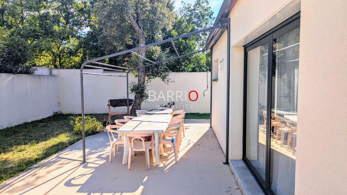 Maison à LAROQUE-DES-ALBERES