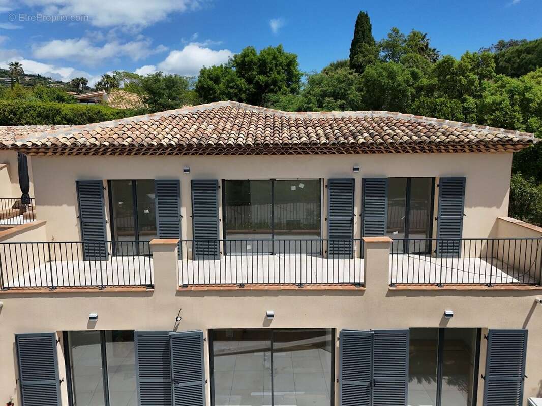 Appartement T4 rneuf avec terrasse - photo 9