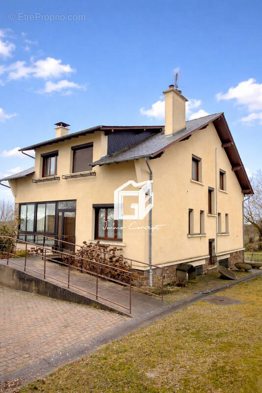 Maison à SAINTE-JULIETTE-SUR-VIAUR