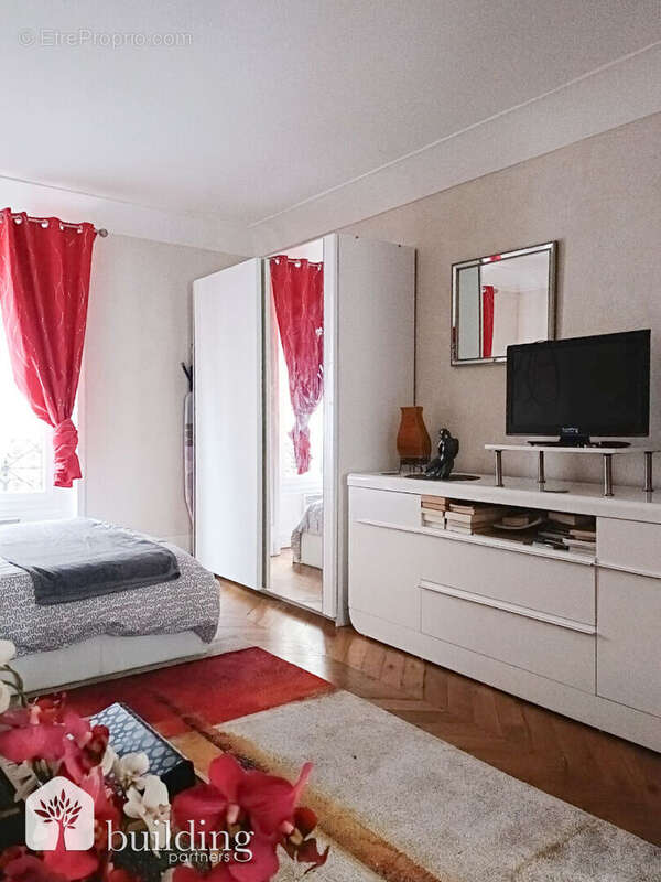 Arc de Triomphe Paris 17ème - Appartement 2 pièces 33 m² - photo 12
