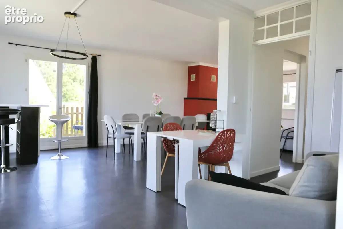 Maison à vendre à VILLERS ALLERAND (51), une maison principale sur deux niveaux, un logement indépendant, une piscine extérieure - photo 4