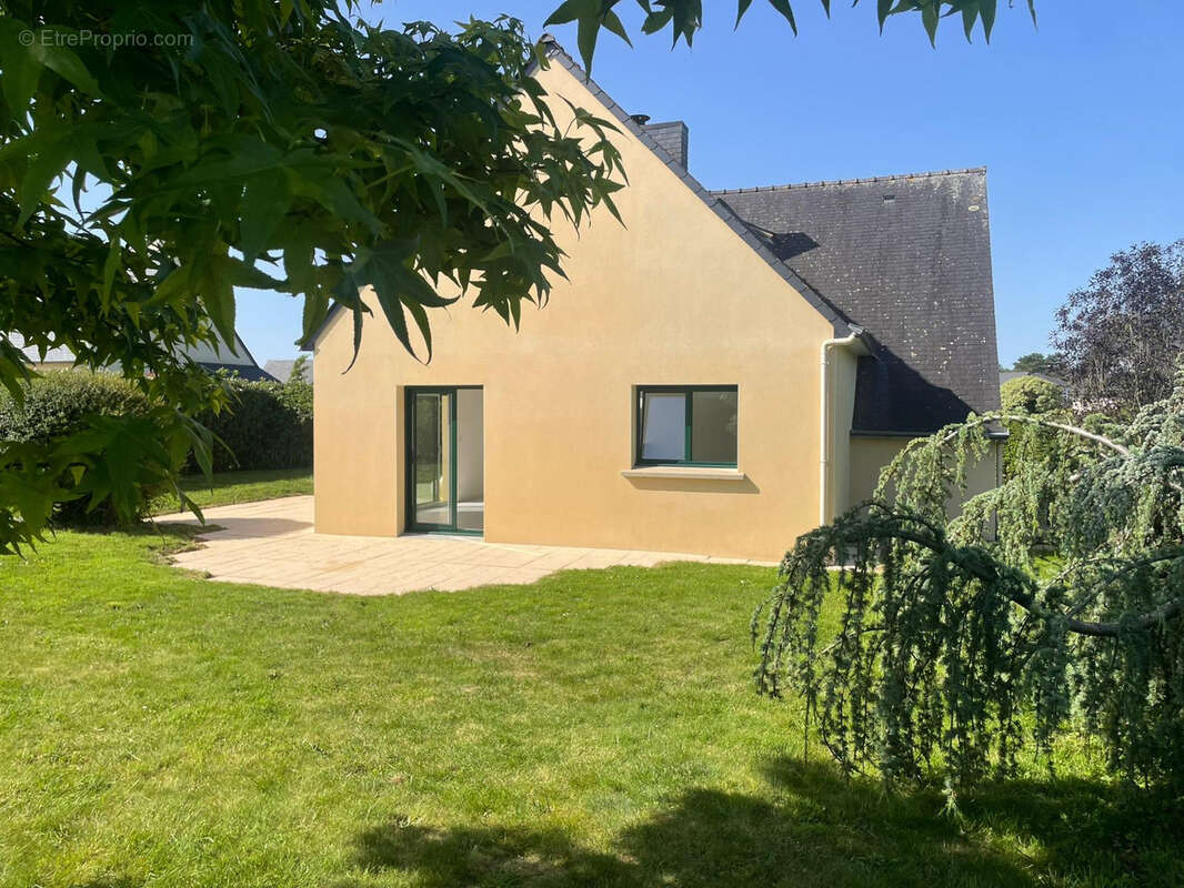 Maison à NOYAL-PONTIVY