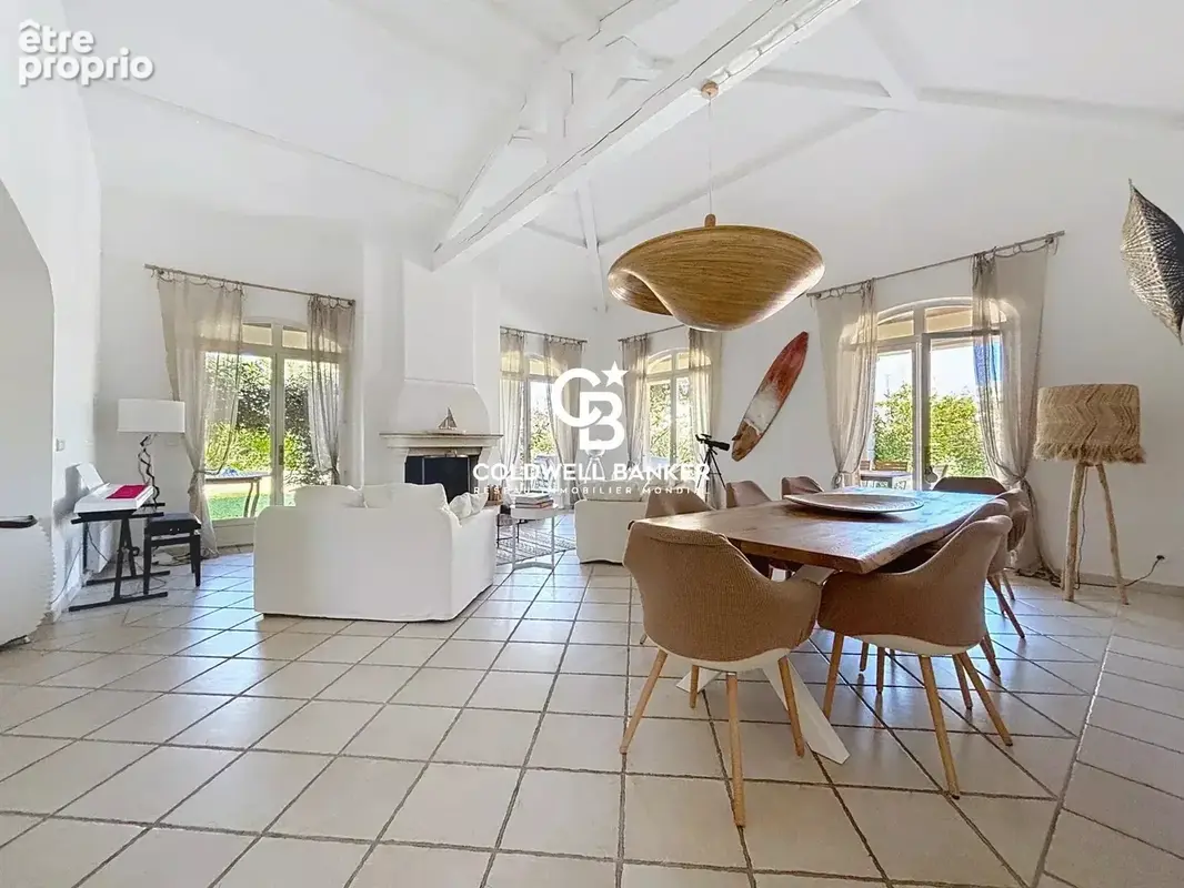 Beauvallon – Élégante villa avec vue sur le Golfe de Saint-Tropez - photo 2