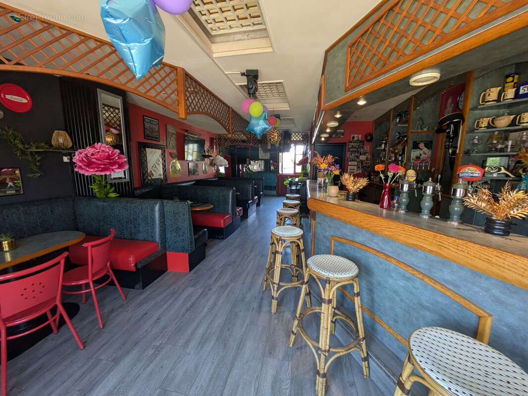 Commerce à FOUGERES