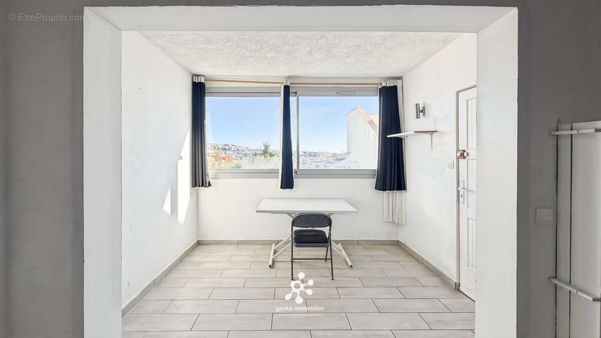 Appartement à SAINT-LAURENT-DU-VAR