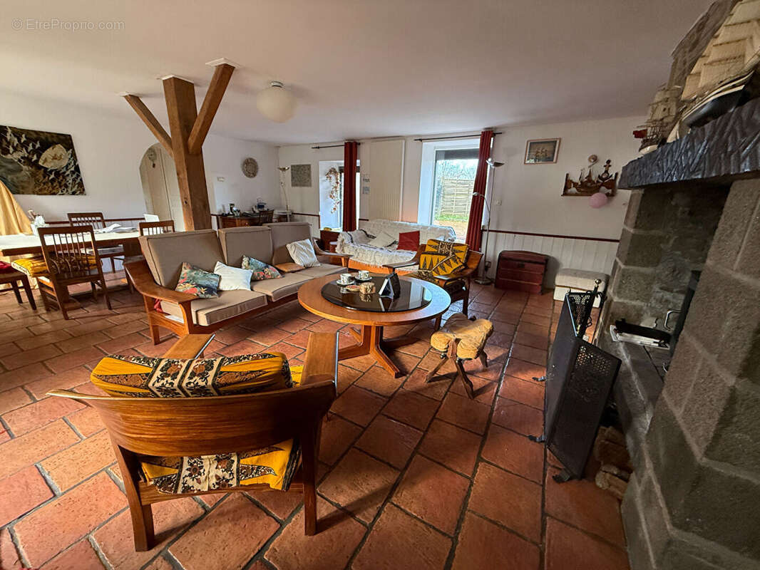 Maison à MINIAC-MORVAN