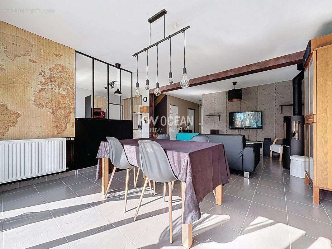 Maison à LE RELECQ-KERHUON