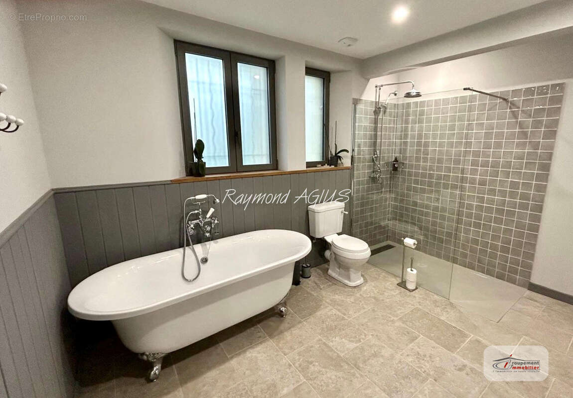 Maison à SAINT-EMILION