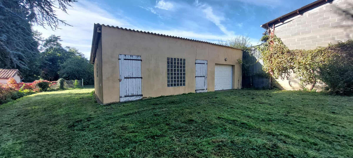 Maison à CONFOLENS