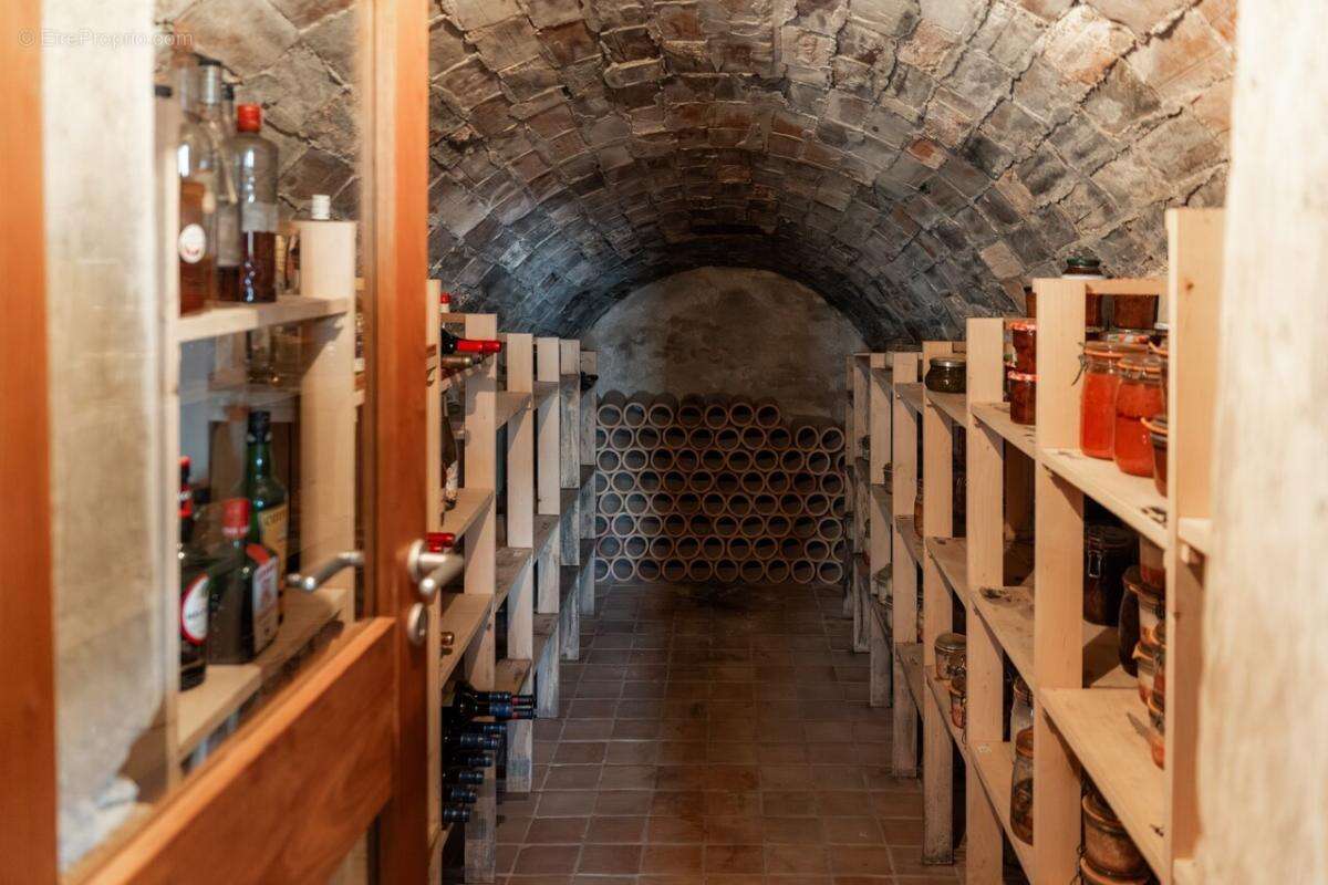 Maison à CHARMES-SUR-L'HERBASSE