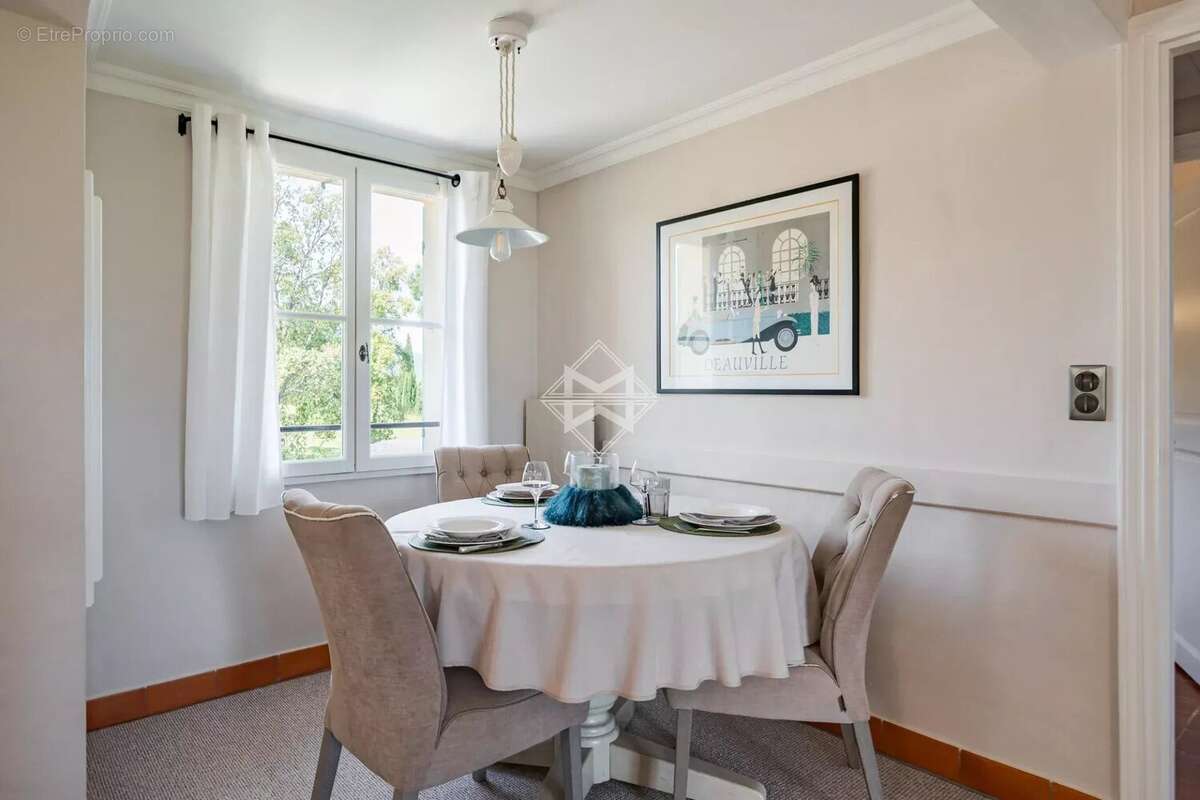 Appartement à LA MOTTE